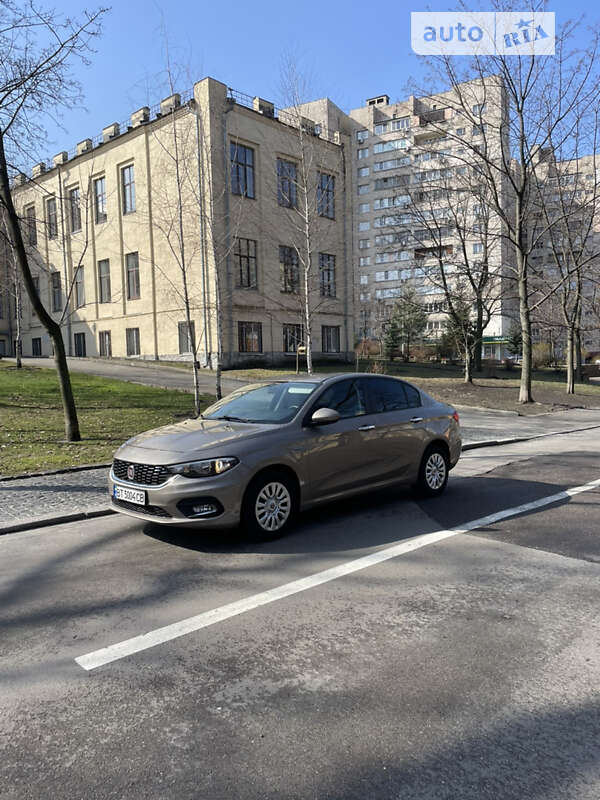 2019 fiat tipo