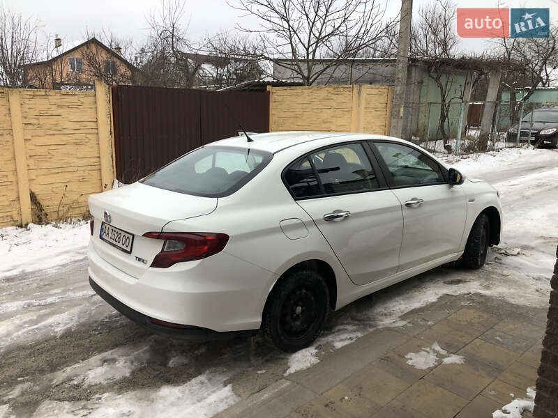 2019 fiat tipo