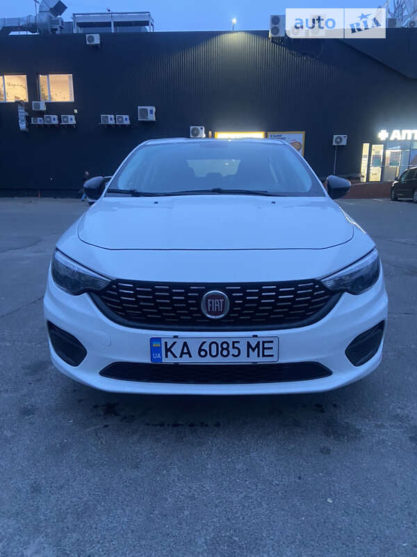 2019 fiat tipo