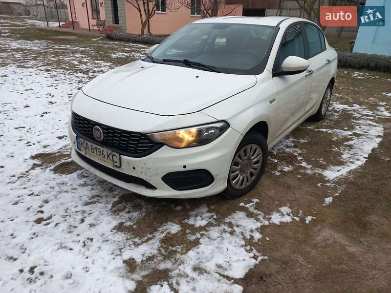 2019 fiat tipo