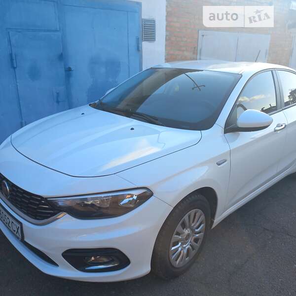 2019 fiat tipo