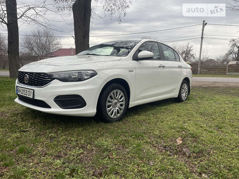 2019 fiat tipo