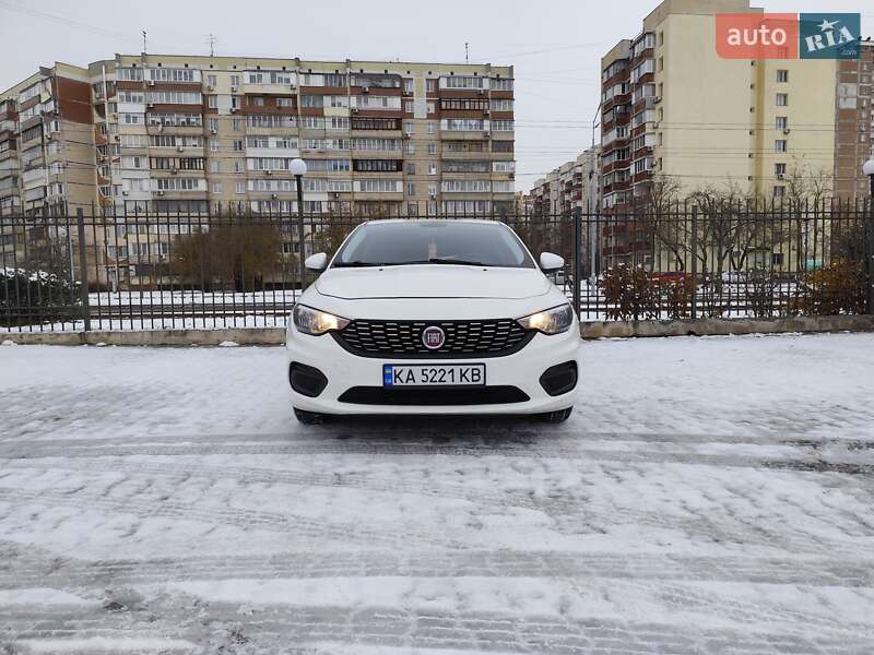 2019 fiat tipo
