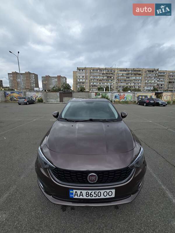 2019 fiat tipo