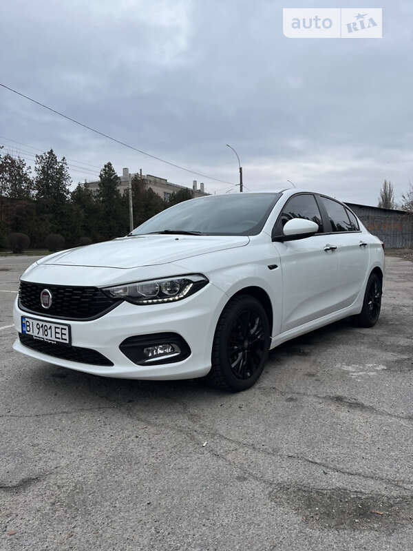 2019 fiat tipo