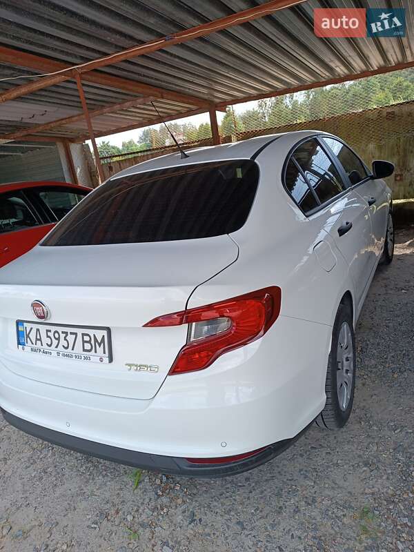 2021 fiat tipo