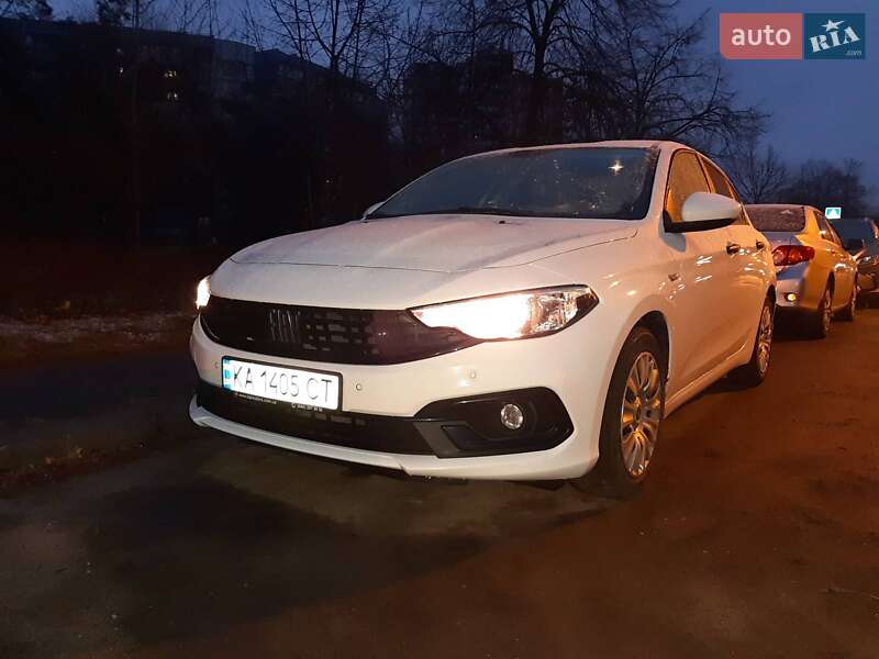 2021 fiat tipo