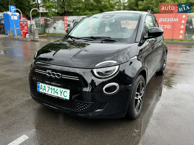 2021 fiat 500e