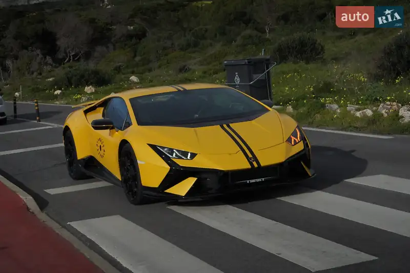 2023 lamborghini huracan