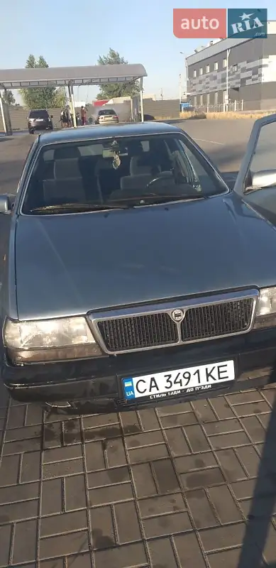 1990 lancia thema