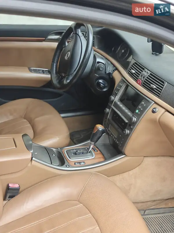 2004 lancia thesis