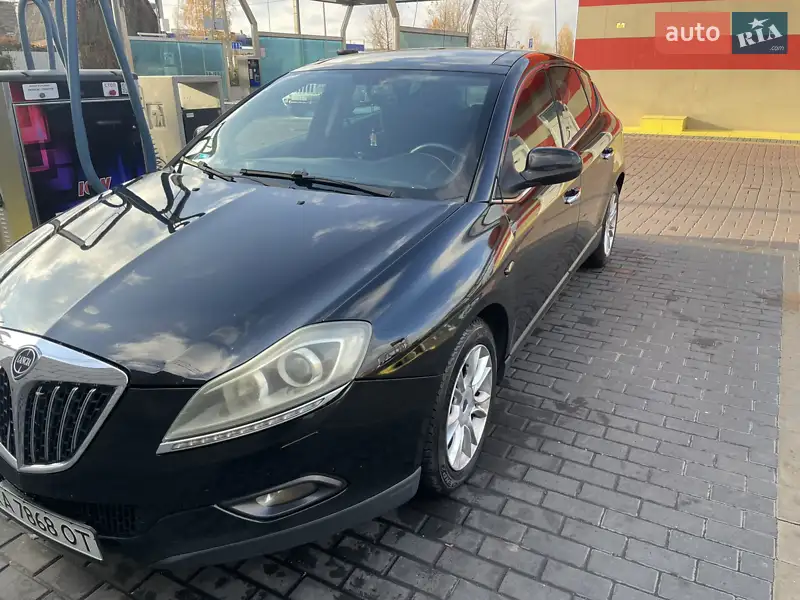 2009 lancia delta