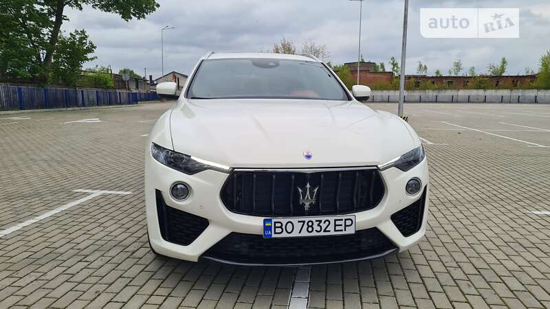 2017 maserati levante