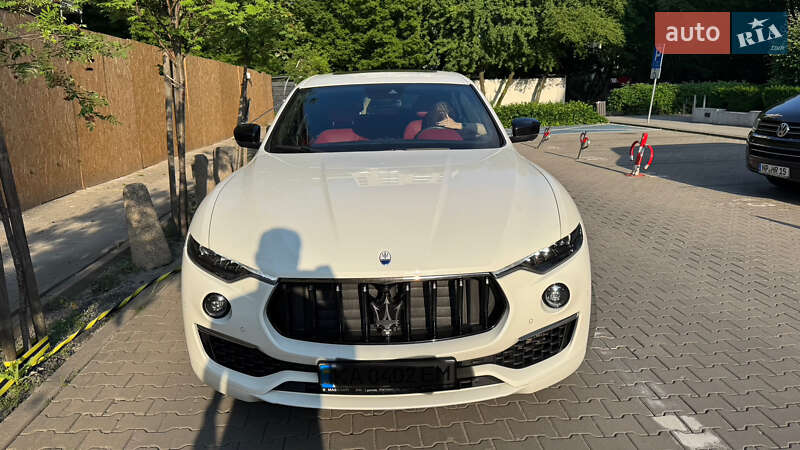 2021 maserati levante