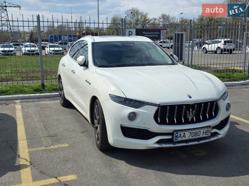 2021 maserati levante