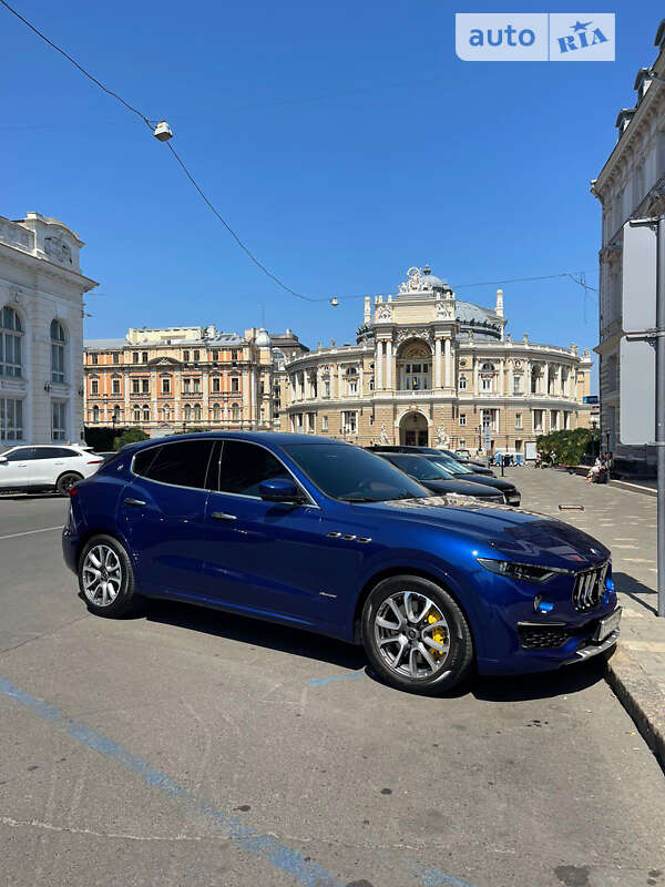 2021 maserati levante